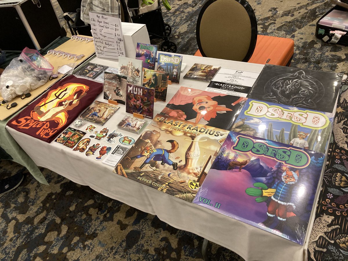 PepperCoyote🇺🇸☭ tweet media