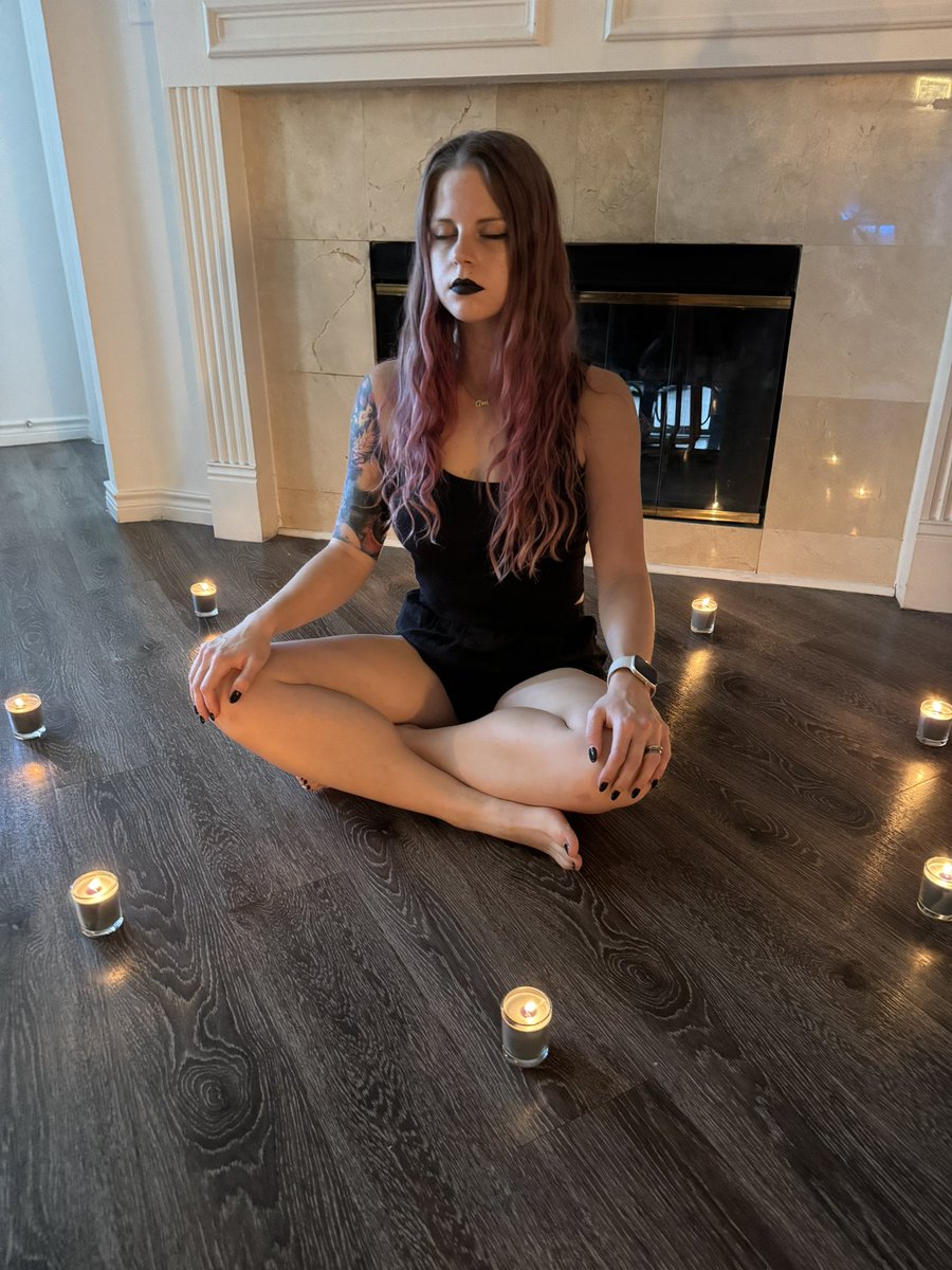 Ashley tweet media