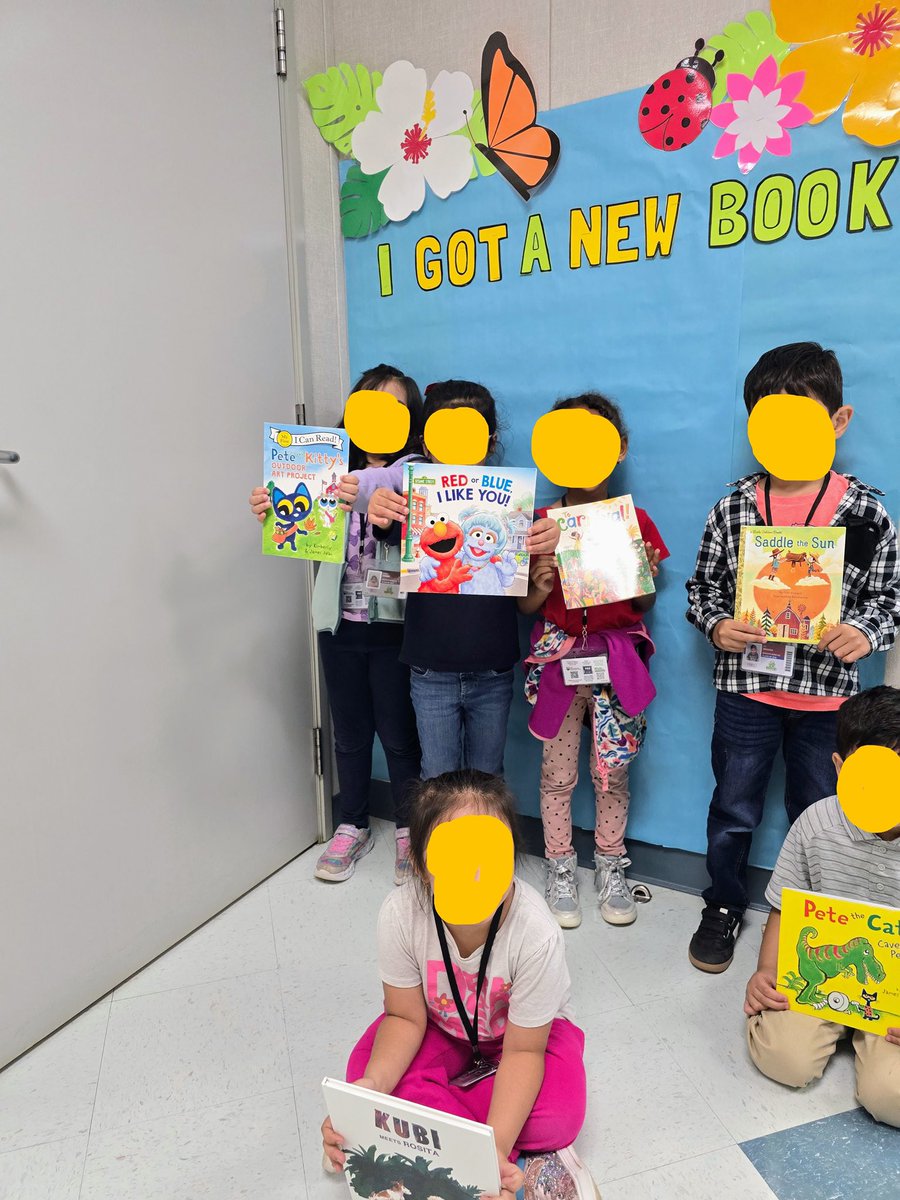 BBEPREK's tweet photo. Books, blankets, and big smiles! Our BBE PreK reading picnic was a storytime dream come true. Nothing better than sunshine + storybooks!

@FBISDEarlyChild @booksprintatx @fortbendisd @BBE_Bullfrogs #prekisFundamental https://t.co/nCZfqPznBf