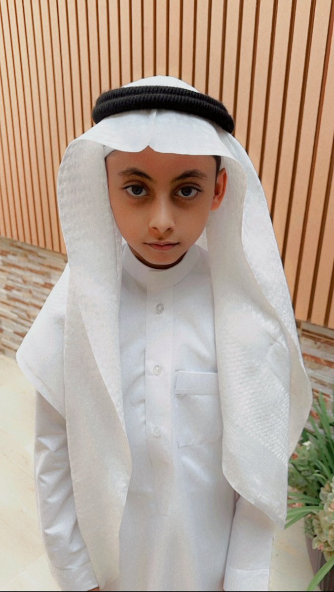 waffa2334's tweet photo. كانت العرب تعرف الرجل بخاله
فلا يسألونه عن اسمه واسم أبيه 
بل يقولون له من خالك يافتى؟

من منكم شبيه بخاله؟

اللهم بارك لي فيهم وارحم حبيبي الغائب رحمة واسعة . https://t.co/xaDLPqO02j