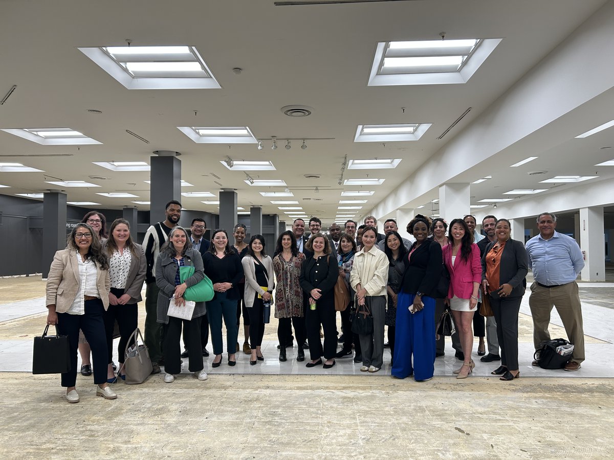 East Bay EDA (@eastbayeda) on Twitter photo Our Economic Development Directors' Council visited the <a href="/CitySanLeandro/">City of San Leandro</a> yesterday! We had the opportunity to tour Speedway at Bayfair, a center for #innovation. Thank you, Mayor Juan Gonzalez, Katie Bowman, and team, for having us. Learn more: speedwayatbayfair.com #SanLeandro Our Economic Development Directors' Council visited the <a href="/CitySanLeandro/">City of San Leandro</a> yesterday! We had the opportunity to tour Speedway at Bayfair, a center for #innovation. Thank you, Mayor Juan Gonzalez, Katie Bowman, and team, for having us. Learn more: speedwayatbayfair.com #SanLeandro