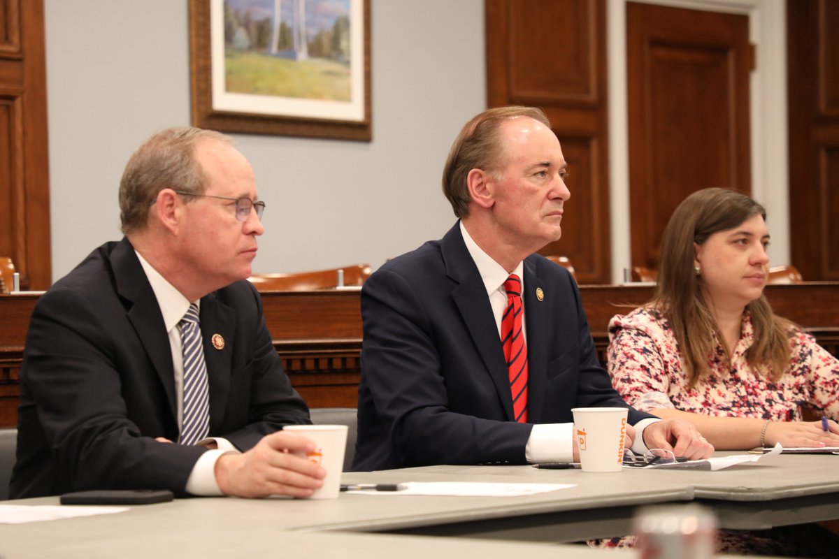 GOPDoctors's tweet image. Yesterday, the GOP Doctors Caucus hosted White House officials Vince Haley, Director of the Domestic Policy Council of the United States, Theo Merkel, Special Assistant to the President for Domestic Policy, and Corey Ensslin, the Director for Health Policy, to discuss the…