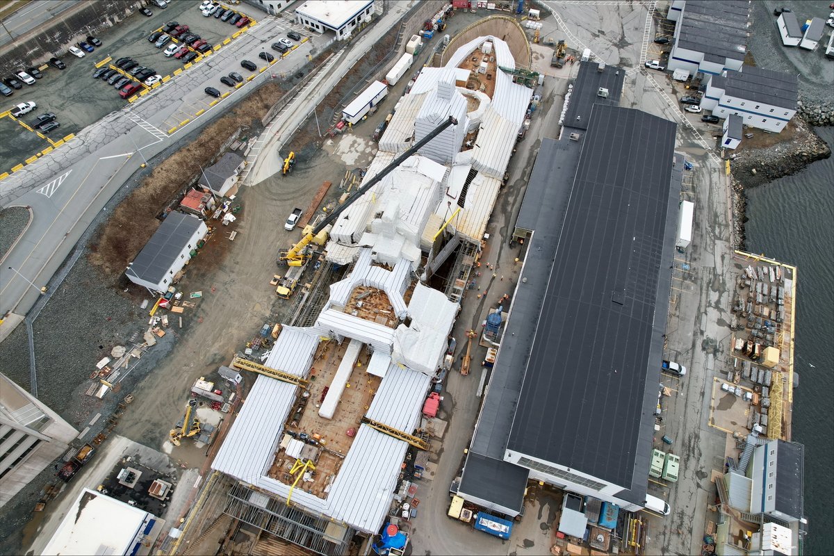 IrvingShipbuild's tweet image. Recently, a large, prefabricated insert and mezz deck was transported from Marine Fabricators to Halifax Shipyard and then hoisted over and placed onto HMCS Halifax.
Well done to all involved in this effort!