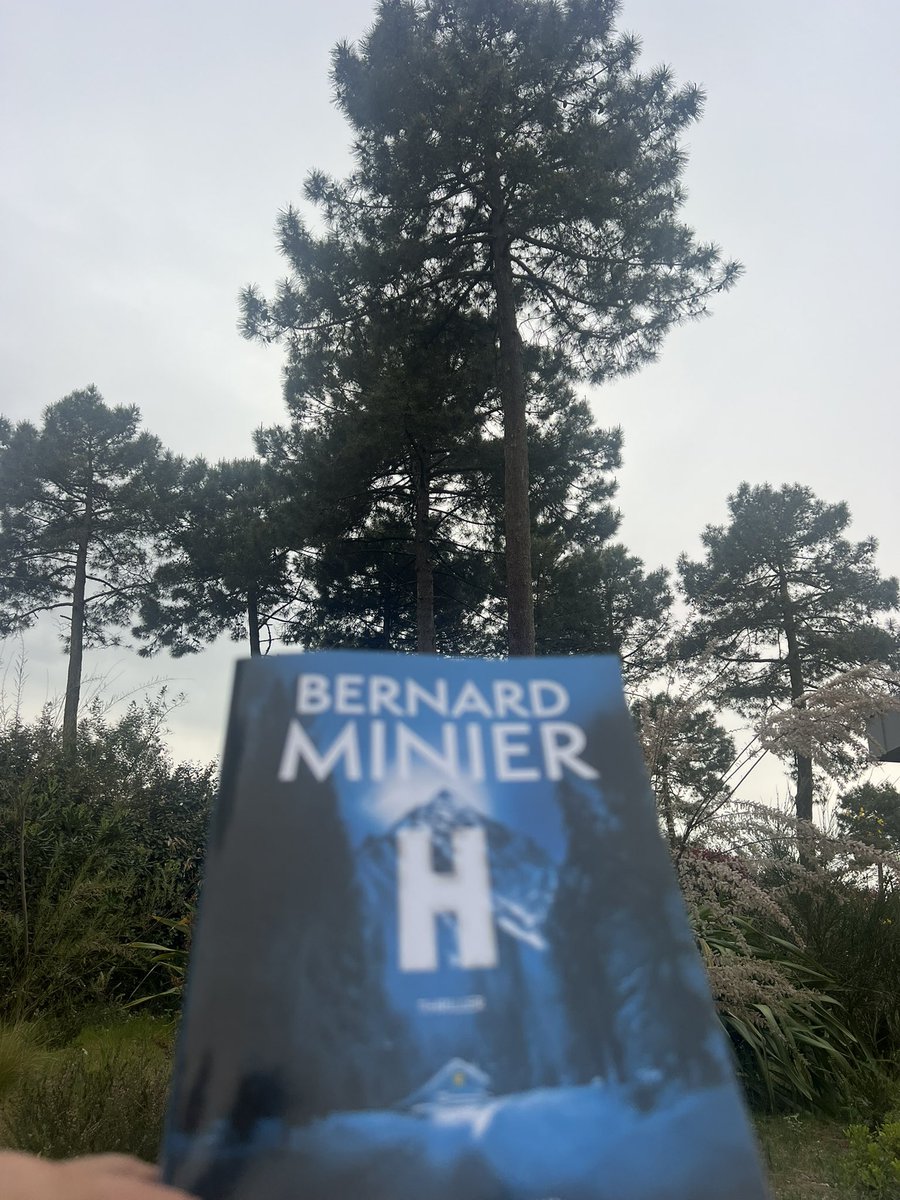 Christophe Hamacek (@hamacekc) on Twitter photo Merci <a href="/Bernard_Minier/">Bernard Minier</a>. Je viens de terminer "H".
Vous ĂȘtes un formidable inventeur dâhistoires ! Quel plaisir de vous lire.
"H", du grand Minier !
#thriller #polar Merci <a href="/Bernard_Minier/">Bernard Minier</a>. Je viens de terminer "H".
Vous ĂȘtes un formidable inventeur dâhistoires ! Quel plaisir de vous lire.
"H", du grand Minier !
#thriller #polar