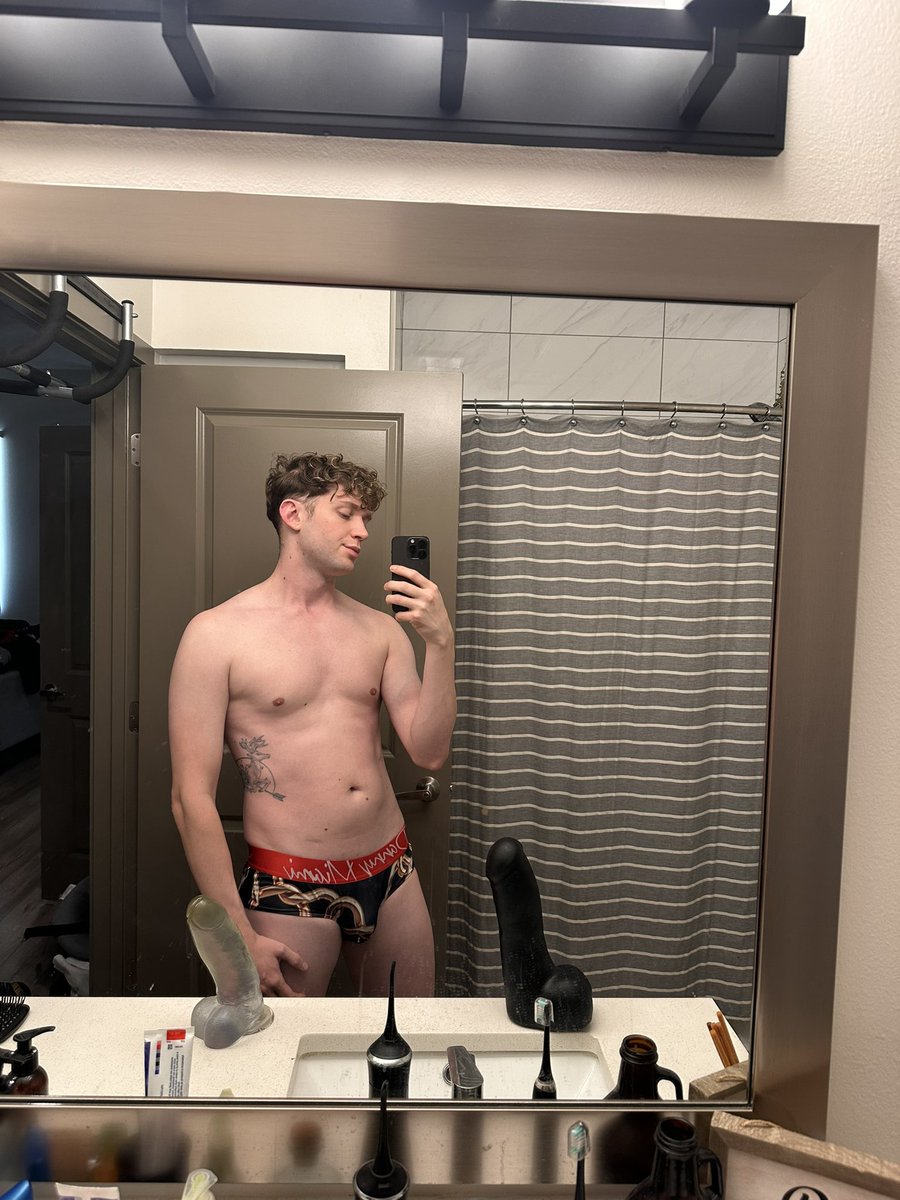 troycolexxx's tweet photo. All packed for this weekend at @CasaMaxxx me and my two dildos! https://t.co/p45OXVKda4