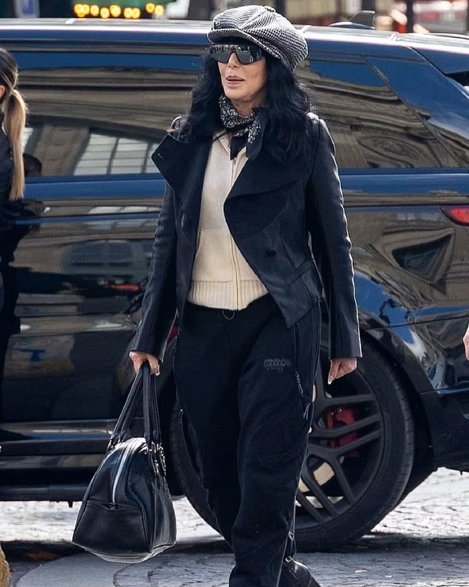 Cher 💫Inspiration 💗👑💗 EVA #cher #chercrew 🐥🐣 tweet media