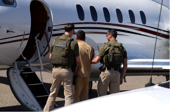 USAO_NV's tweet photo. @USAO_NV U.S. Attorney Chattah, @FBILasVegas & @USMS_LasVegas are fully committed to finding & prosecuting dangerous MS-13 leaders & members & removing them from our streets. We will not rest until our communities are safer.
#OperationTakeBackAmerica #OCDETF @DOJCrimDiv https://t.co/nggF1JGiw4