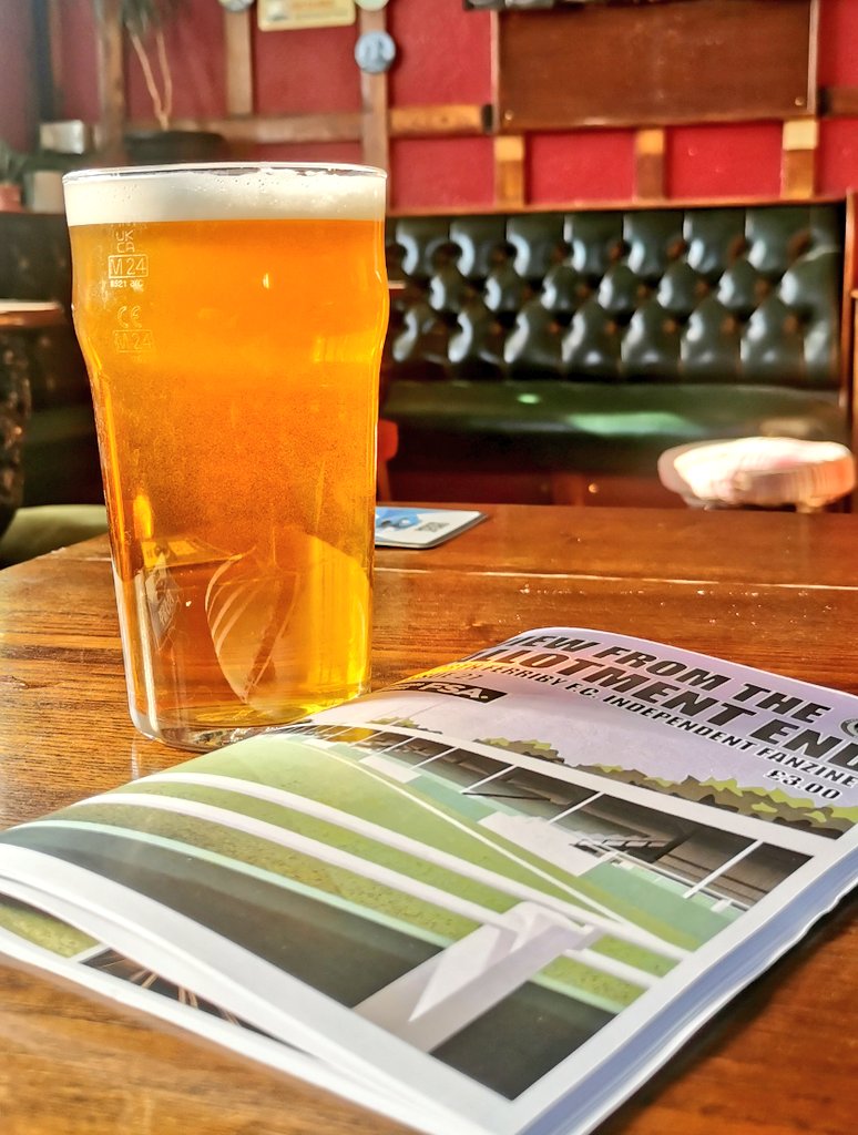 VFTAE's tweet photo. When in @StationInnHull it's got to be a pint of @YorkshireBrewho's Villagers. 👇Serving suggestion with our VFTAE, obvs. Order our zine via https://t.co/KGylUjYH0Y https://t.co/0jCbYuJYjW