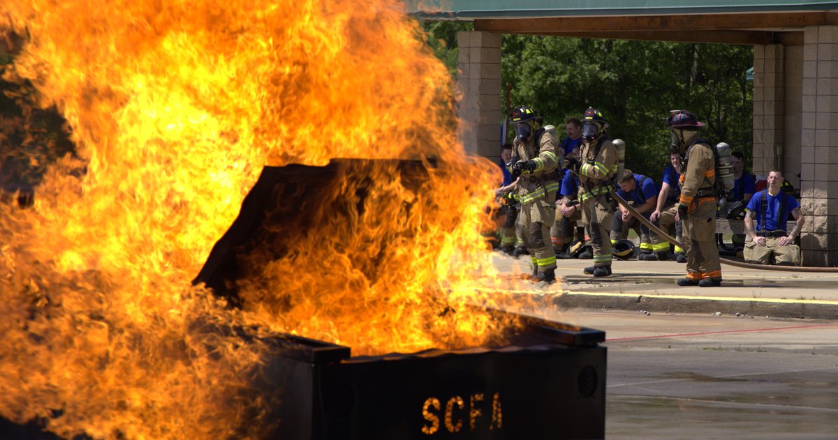 SCStateFire's tweet image. THIS WEEK: Our #SCFA recruits engaged in training focused on techniques for extinguishing car fires.

Check back next week for a video!

#SCStateFire #SCFARecruits #FireFighter