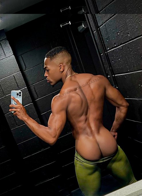 Watch the mother fucking body 🚀's leaked NSFW photo on TwXstars