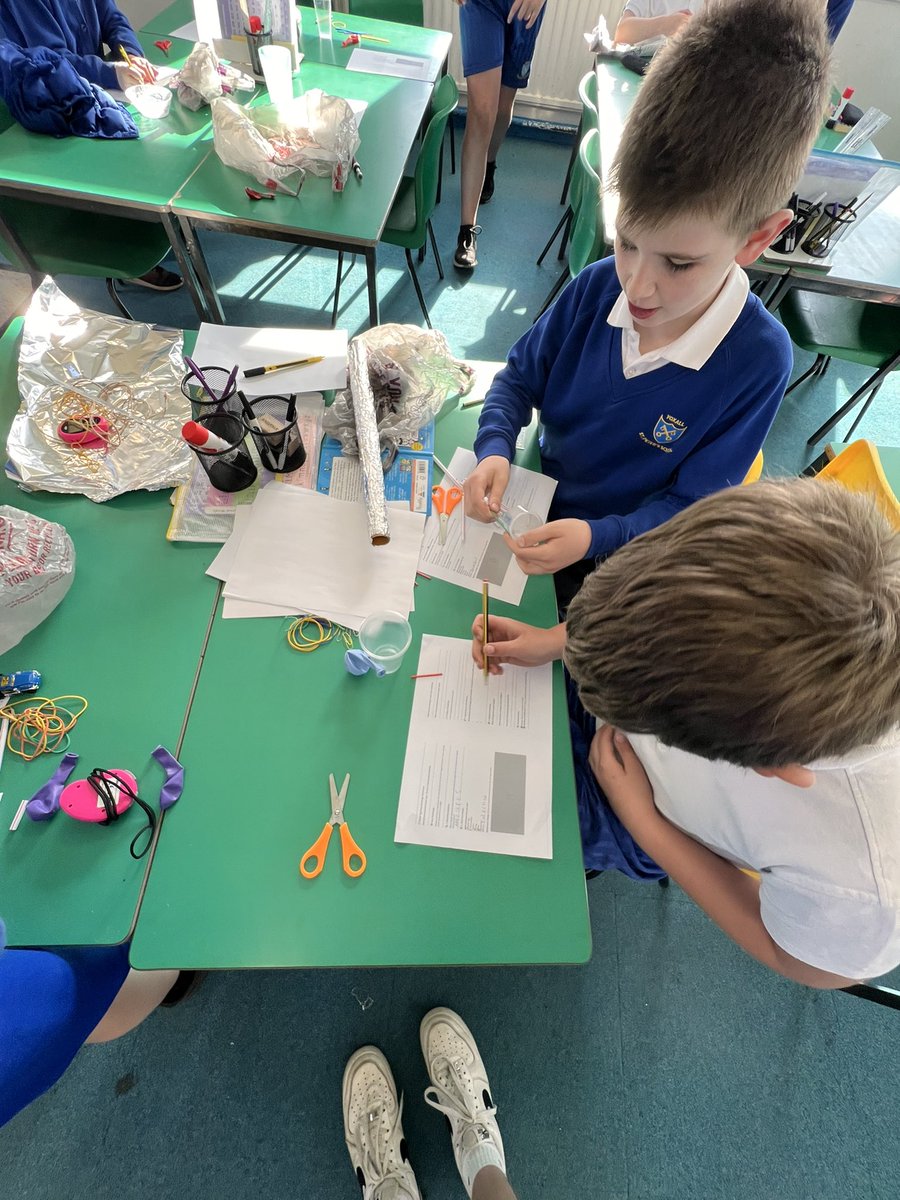 MrTBeaver's tweet photo. Year 5 enjoyed their Easter themed science day today as part of our Forest Family Enrichment activities! 

We had a cracking time 🥚🐣🍳

@NeedwoodOf @AllRangemore @JohnTaylorMAT https://t.co/XiPymeBilG