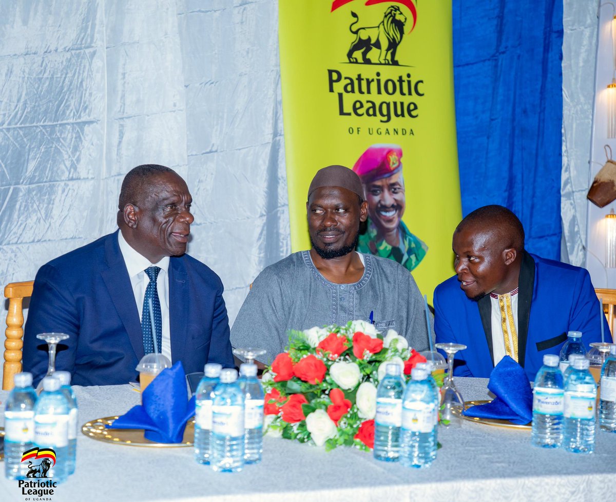 PLUsecretariat's tweet photo. Breaking News! 
Today the Director Mobilization, Hon. @MichealMawanda1 represented our chairman, Gen. @mkainerugaba at a handover function of Nkobazambogo leadership at IUIU where he delivered the General's contribution towards the development of the association.
 
In his special message, Gen. Kainerugaba called on the students to take on leadership positions and also focus on successfully finalizing of their studies. He improred them for having the spirit of promoting cultural values and also challenged them to practice Pratiotism. 
@DaudiKabanda @iuiuac