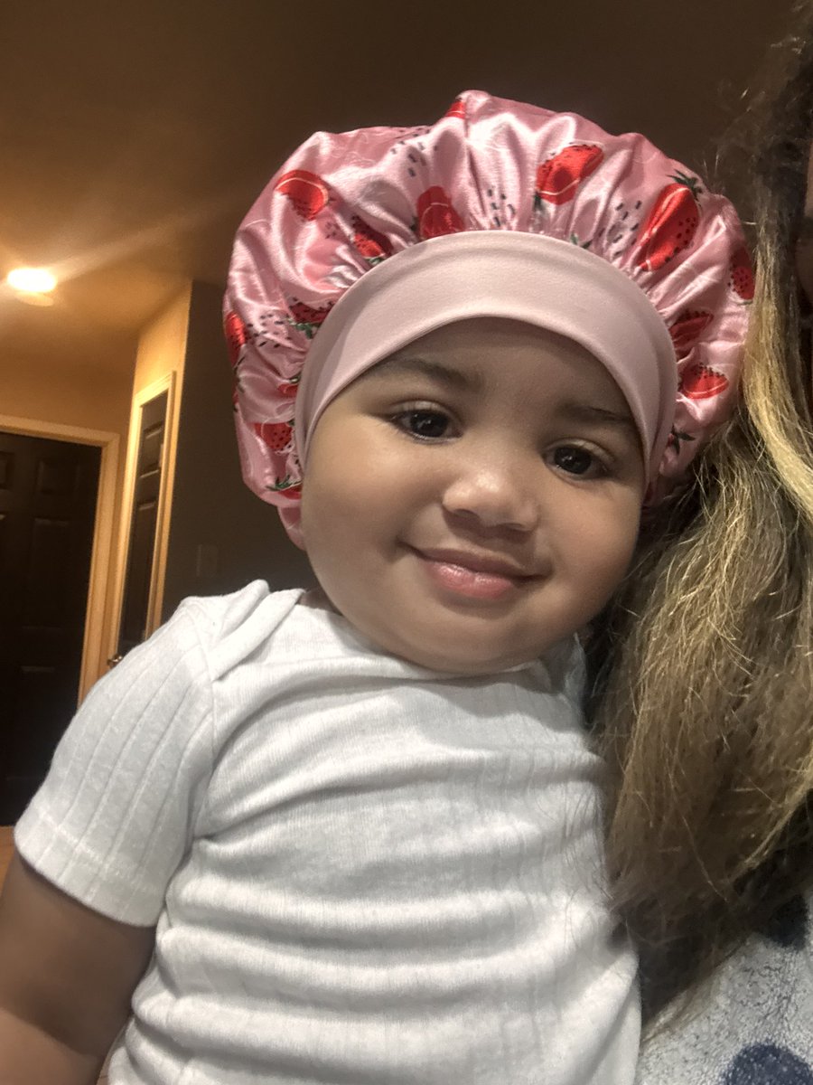 tweetsbybee's tweet photo. lil dumpy dump of my lil gremlin😈 https://t.co/LYX1eCKApx
