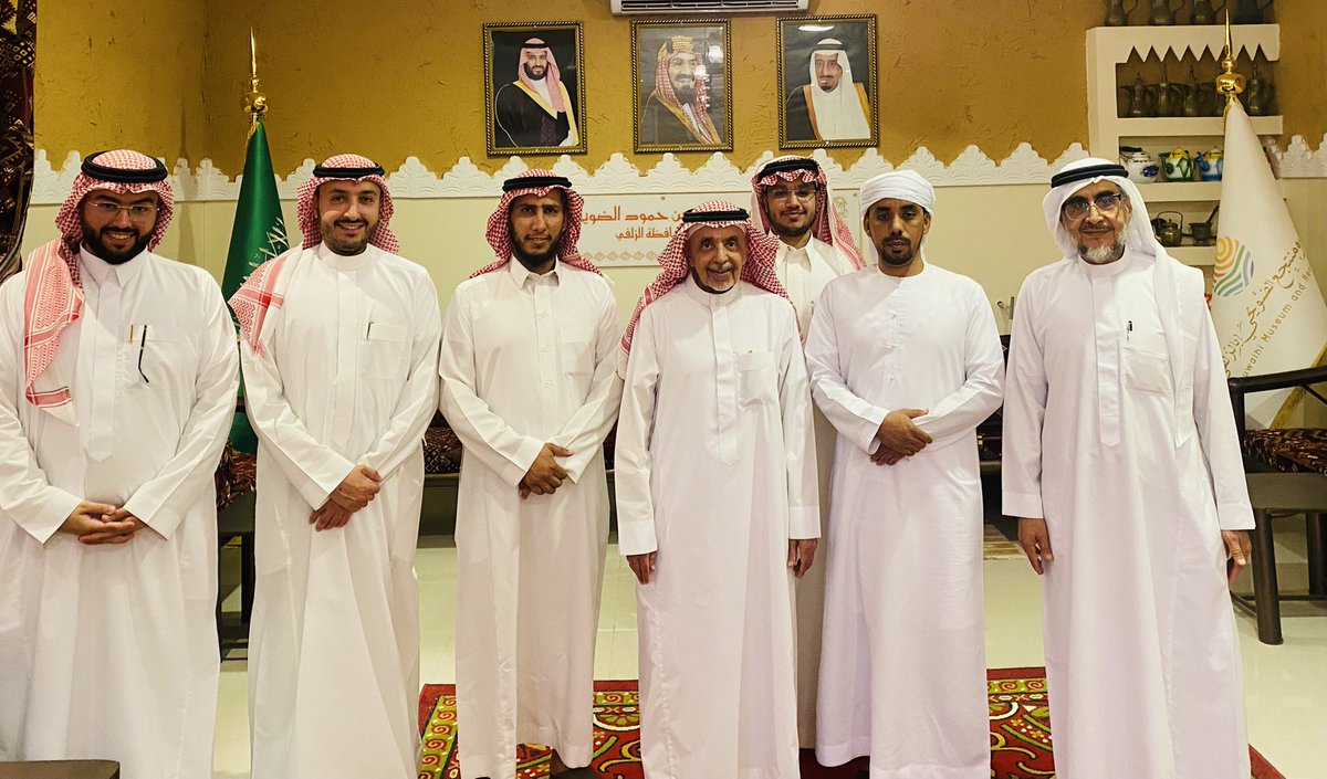 زيارات |

سعدنا بزيارة أ.د.عبدالرحمن صالح الفريح - عميد كلية الطب بجامعة الملك سعود سابقاً - استشاري الصدرية والحساسية وطب الأطفال  .

          حللتم أهلاً ووطئتم سهلاً