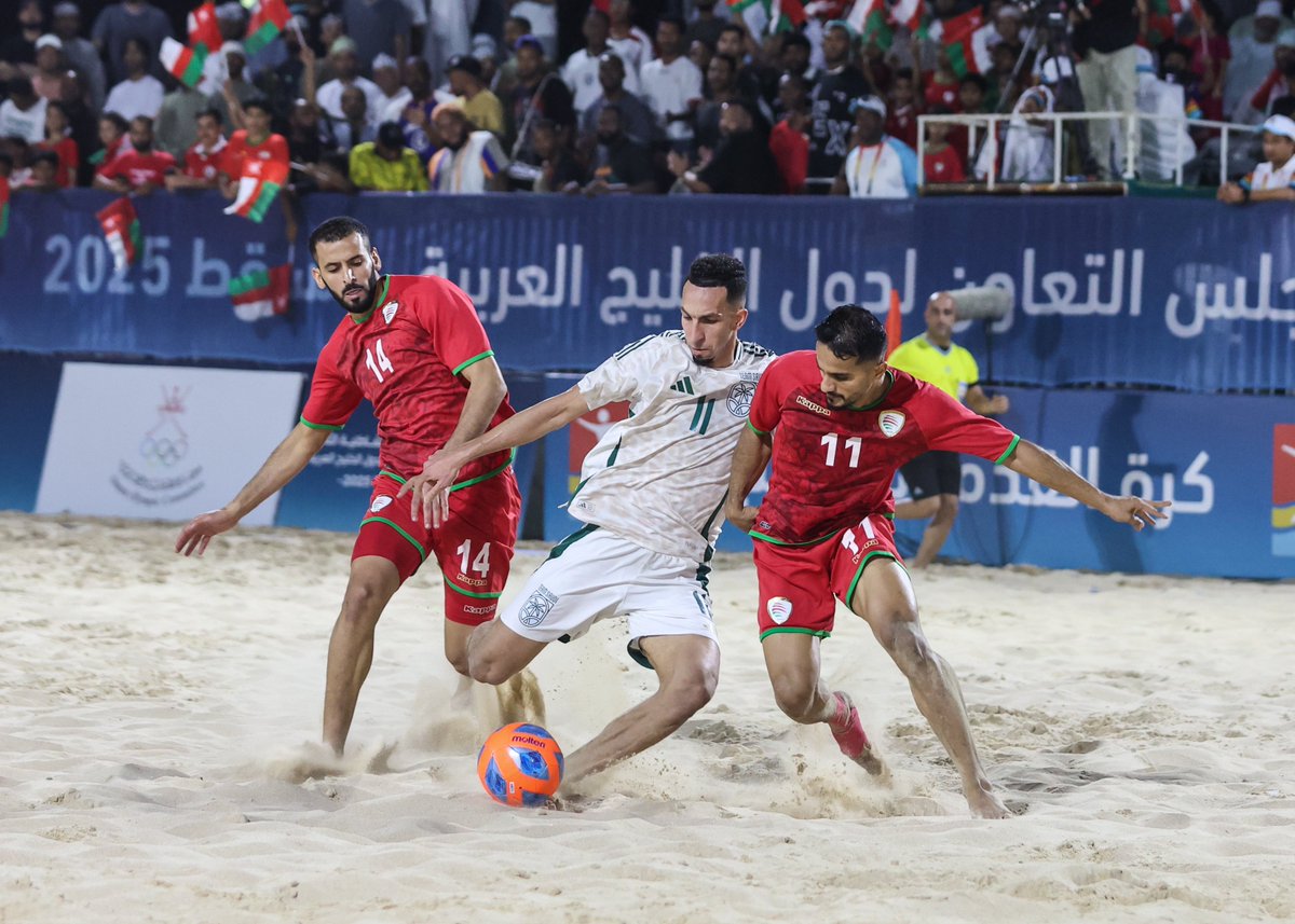 GccBeach3's tweet photo. 📸 #كرة_القدم_الشاطئية

جانب من لقاء #عمان_السعودية 

#الألعاب_الشاطئية_مسقط2025 https://t.co/FPaolJghQc