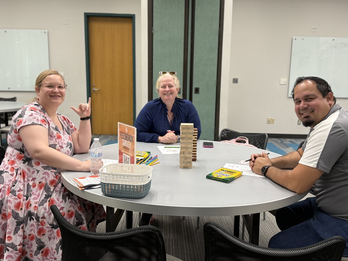 UTSAGradSchool's tweet photo. We had a wonderful time celebrating Graduate Student Appreciation Week with you at our Downtown Campus Paletas and Pastries event! Thank you for joining us to network and enjoy some well-deserved treats. 🥮 #utsagradschool #GSAW https://t.co/bbK7DkKJHi