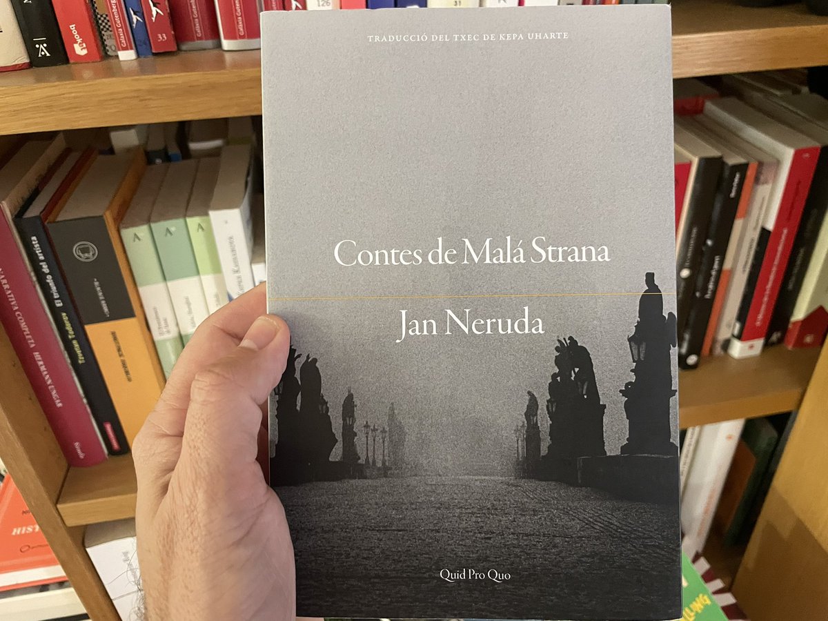 Com he gaudit amb alguns d’aquests contes. Els personatges del barri de Malá Strana de Praga del segle XIX, amb els seus somnis, pors i amors. Relats amb un toc d’humor txec. Un viatge en el temps.
