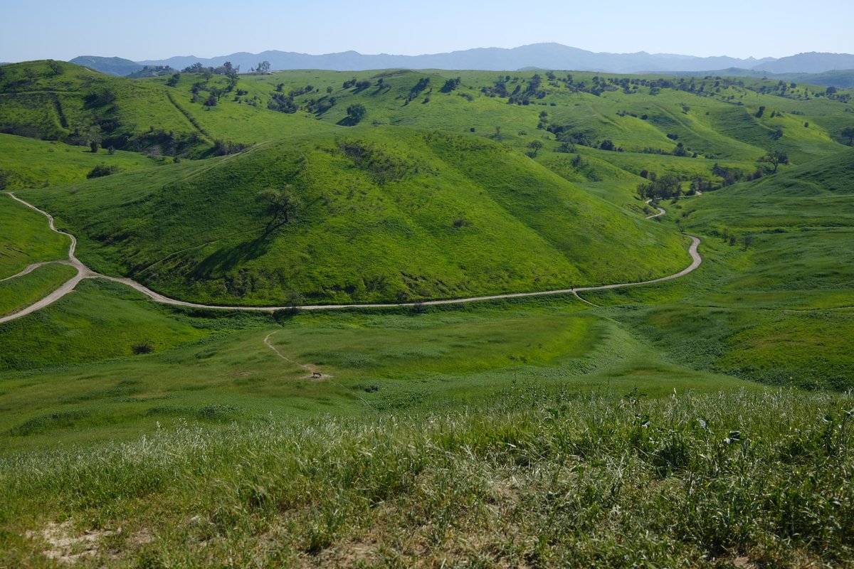 catrinalyn's tweet photo. the green hills surrounding us https://t.co/nm3VjPpegu