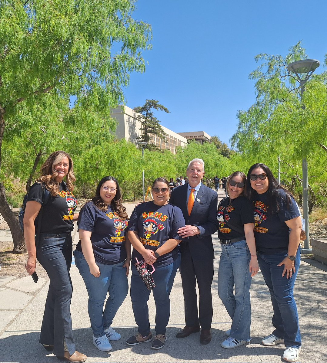 Cynthia4prax's tweet photo. Sólo puedo decir GRACIAS 🤗 a TODOS los que me apoyan, para seguir impulsando a mis jóvenes a cumplir sus metas y sueños.
#SisePuede #SpanishDep #SpanishAP @UTEP
@CollegeBoard
@SanElizarioHS
@SanElizarioISD
@TroyEnriquezSE https://t.co/zmGRjFMrAq