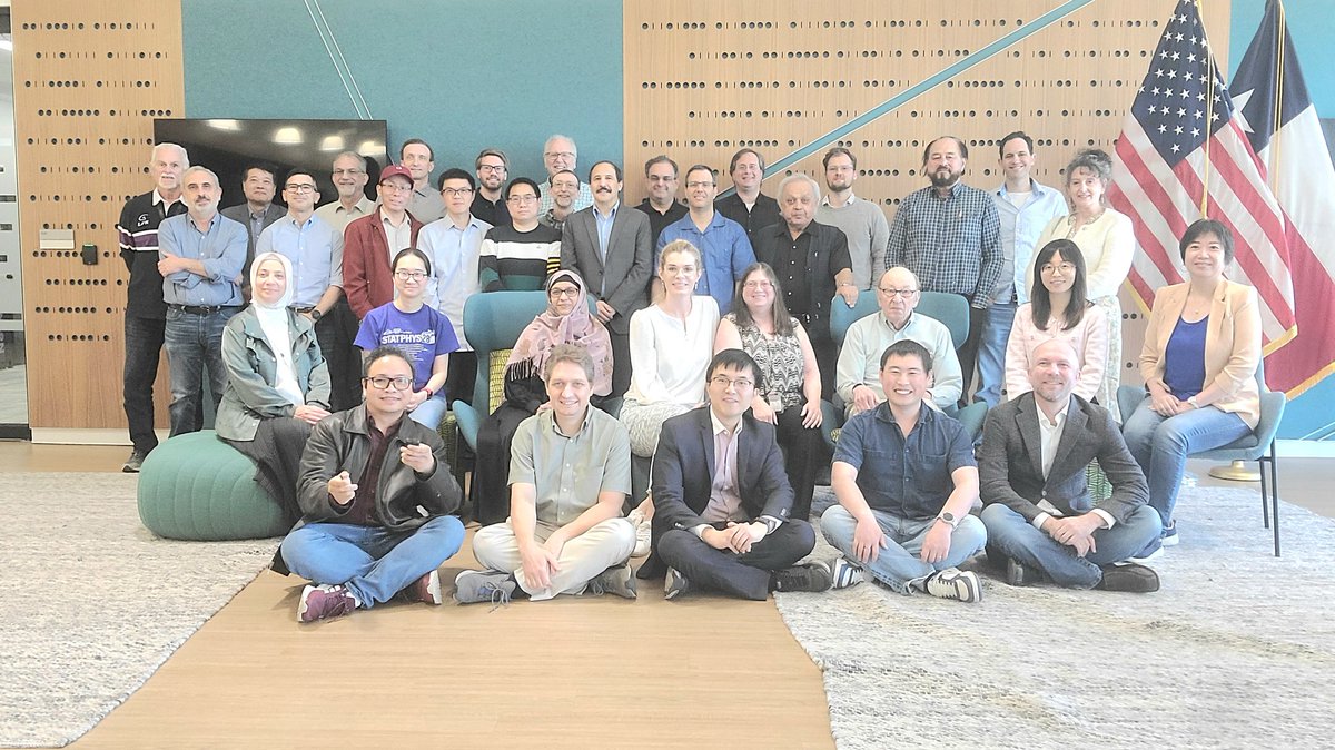 Lumata Lab (@lloydlumata) on Twitter photo The Faculty and Staff of the Department of Physics at the University of Texas at Dallas. April 2025. <a href="/UTDPhysics/">Physics at UTDallas</a> The Faculty and Staff of the Department of Physics at the University of Texas at Dallas. April 2025. <a href="/UTDPhysics/">Physics at UTDallas</a>