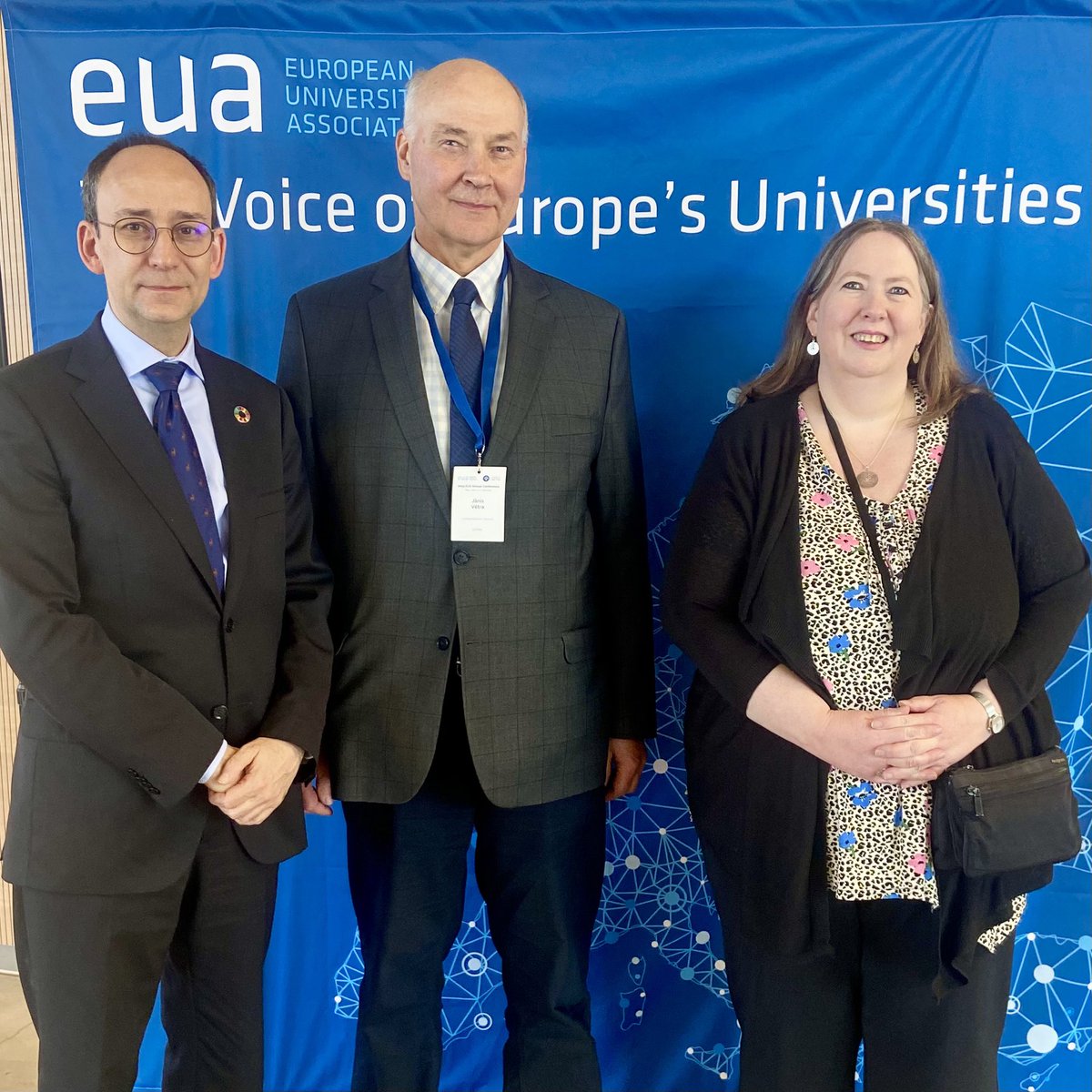Today in Riga, at the #EUA2025AC, I had the pleasure to meet Prof. Jānis Vētra.
In 2001, on behalf of the Latvian Rectors’ Council he was one of the founders of the <a href="/euatweets/">EUA</a>, in Salamanca (Spain). (1/2)
