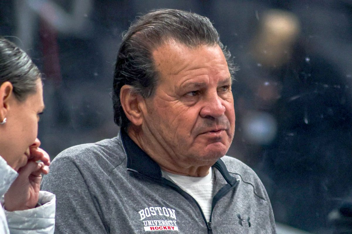 Mike Eruzione is observing practice from the BU bench, as noticed by the astute <a href="/GlobeMahoney/">Andrew Mahoney</a>.

📸 <a href="/tokenalaskan/">annika</a>