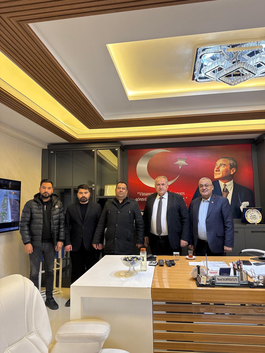 Nevşehir Derin kuyu Yazı Hüyük Belediye Başkanı Can Dostum saygı Deyer Kardeşim Bürol Demir Deleni Makamında Ziyaret Etik Başkanımızın misafir perverliginde Dolayı kendisine Teşekkür eder Başarılar Dilerim 🇹🇷