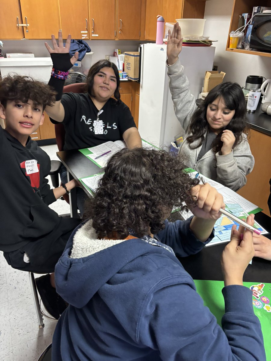 mindy_sam_science tweet media