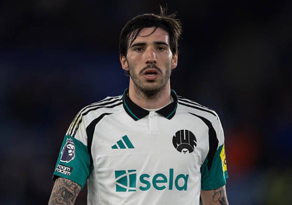 NOTICIA. Sandro Tonali está bajo investigación OTRA VEZ después de verse involucrado en otro escándalo de apuestas ilegales, esta vez con otros deportes.

La prensa italiana afirma que los fiscales en Italia han abierto investigaciones sobre 12 futbolistas actuales y anteriores