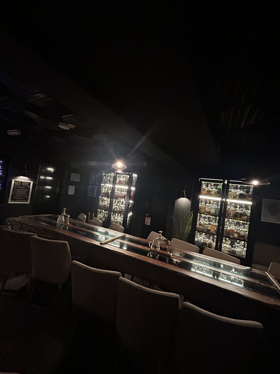 ChloeAllannah98's tweet image. Having a drink at “Luigi’s” 🥃 

#AshesToAshes