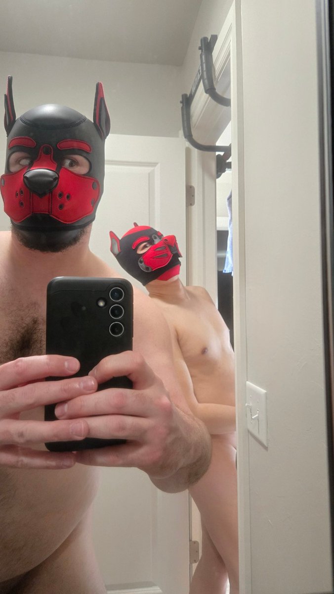 PupToven's tweet photo. What the dogs doin? 🐶 https://t.co/vkVER8ggx9