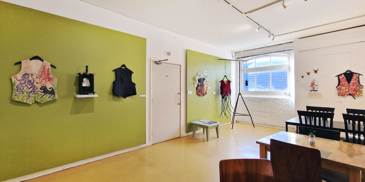 creek_creative's tweet photo. Visit on its #LastWeekend Artist/Curator Robert Lamoon's #SoloShow "Ode to the #Waistcoat: A Creative Exploration". Explore Bob's unique multi-faceted vision in 2D & 3D. Best in person, opens 10am-4pm (Tue 1st - Sun 13th April, Upper Gallery).
#WaistcoatArt #Faversham #NewPaintings #FurnitureAsSculpture #ArtInstallation