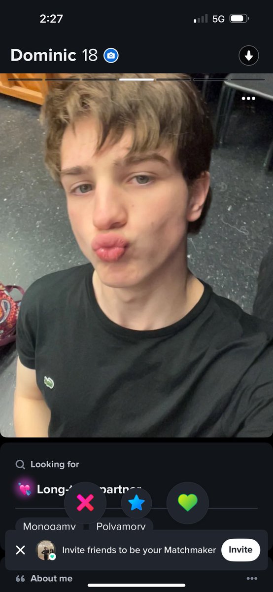 itsyourbasicfag's tweet image. there’re kinda white twinks like these with fucking THROUPLE TOPS LTR and then there’s me with none 🙃 I demand justice for fem twinks this is just unacceptable 

#lgbt #twinks