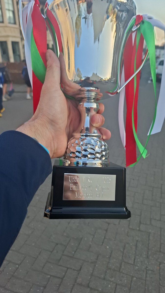 nico setaro tweet media