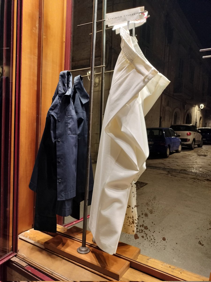 RONGHI1920's tweet photo. alla luce del giorno o con le luci della sera sarai sempre unica nei nostri look di primavera 🔴 #RONGHI in via Soccorso 24 a San Severo 🔔 contact on web https://t.co/LBnY8dvNZU
