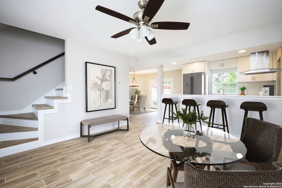 AmorDelavega's tweet photo. ✨ Welcome to 439 Susanwood Drive! This beautifully updated home in San Antonio features 3 bedrooms, 2 baths, and an array of new upgrades including a new roof, windows, and luxurious finishes. Perfect for any family. Please call 210-421-7823 or  email  homes@listwithamor.com https://t.co/s9MhiLz43Y