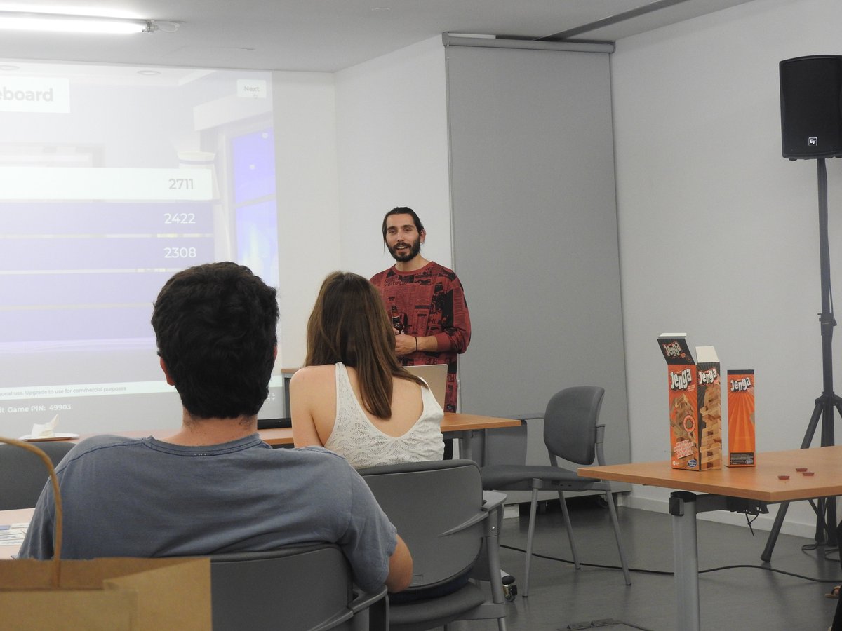 INVICTA_School's tweet photo. Additionally, Luís Braga from Câmara Municipal do Porto presented the Study in Porto platform.💻

We did not forget about the Social Events! On this day, we hosted the social game's night in @INESCTEC.🎲🃏

🧵[2/3] https://t.co/08MeA0OnXP