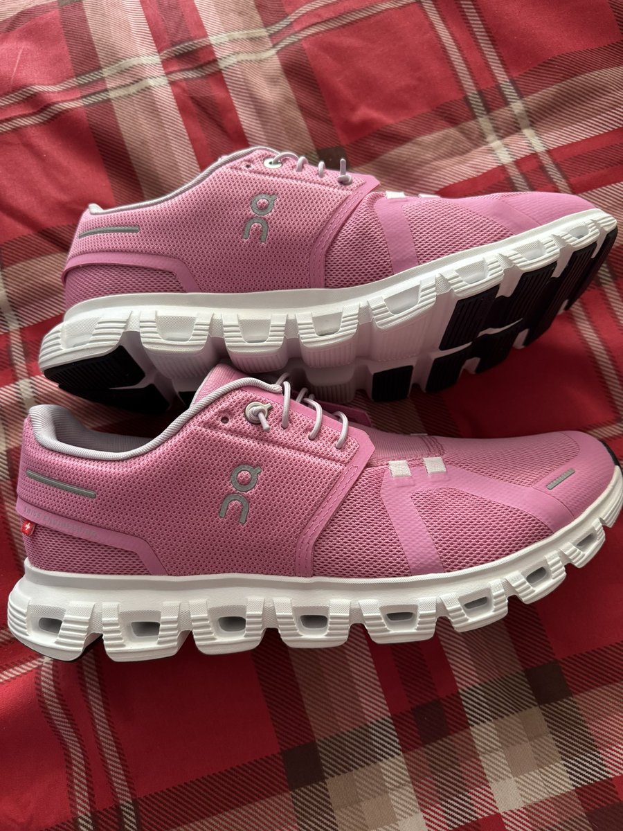 My new ON’s courtesy of my lovely fiance. Thanks Mr H not sure what I’ve done to deserve these but I’m very grateful and in love with them and you x x ❤️