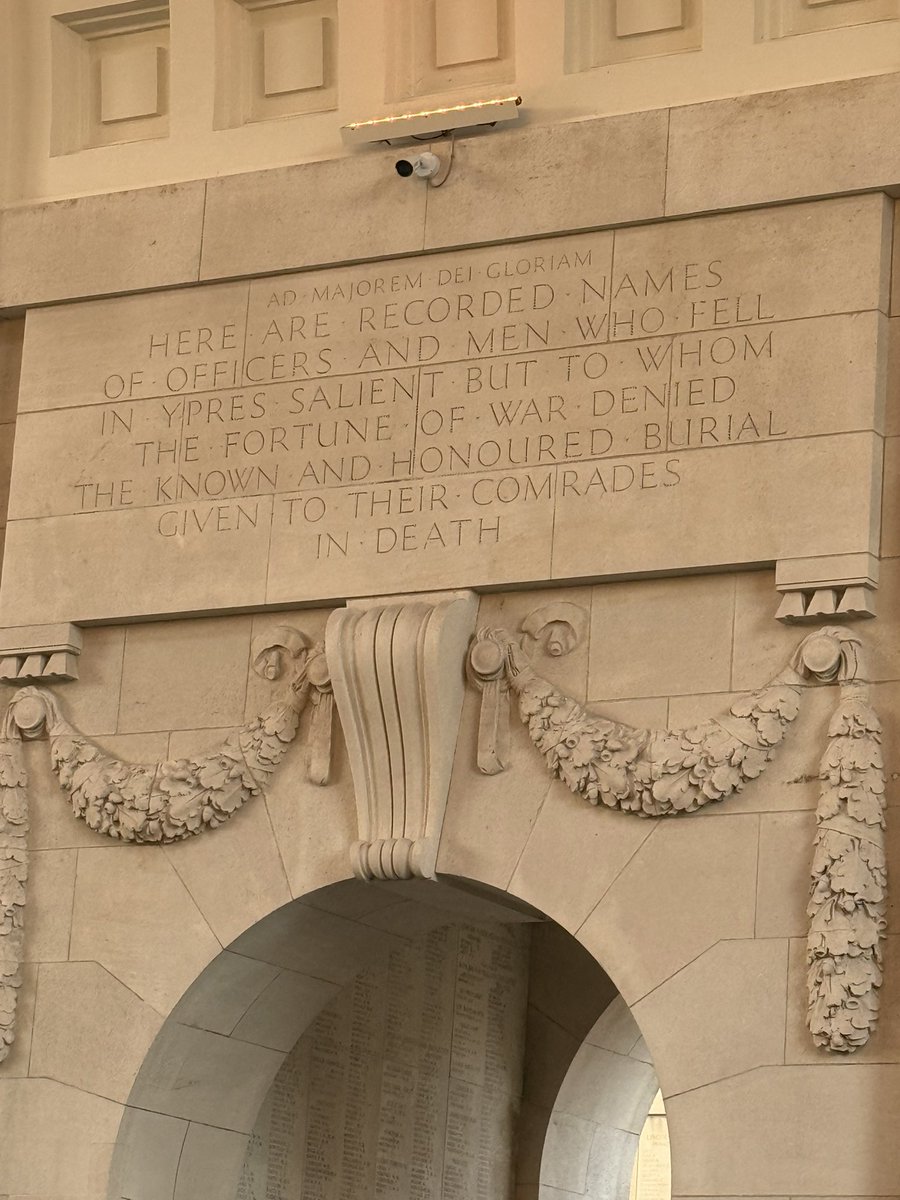 chephumanities's tweet photo. Poignant service at The Menin Gate tonight. Extremely moving ceremony!  @chepstowschool https://t.co/a1kHFWnAg4