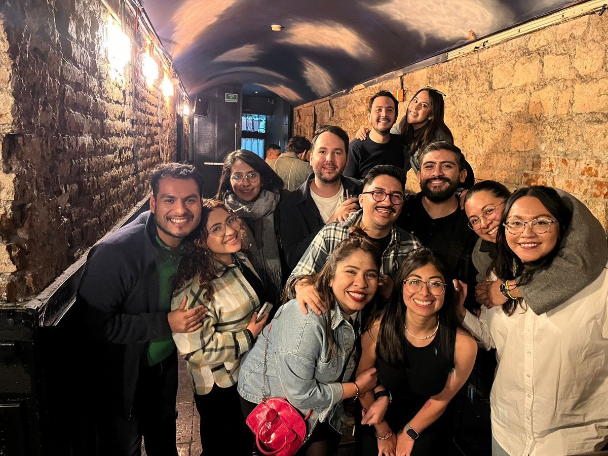 Vamos a presumir 
<a href="/DaphneOficial/">Daphne Gutierrez</a> 
 #DaphneEnConvoy