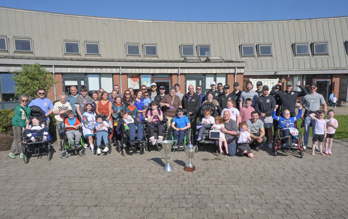 nichildrenshosp's tweet photo. 🏒 Big thanks to the @BelfastGiants for a brilliant visit to our Children’s Hospice this week! 🌞

Fresh off their Elite League win, they brought sunshine, smiles &amp; fun to our children, families &amp; staff 💜

🎟️ Don’t miss Hospice Hockey this June:
👉 https://t.co/uME47ttN6l https://t.co/8J7wXtkSCC