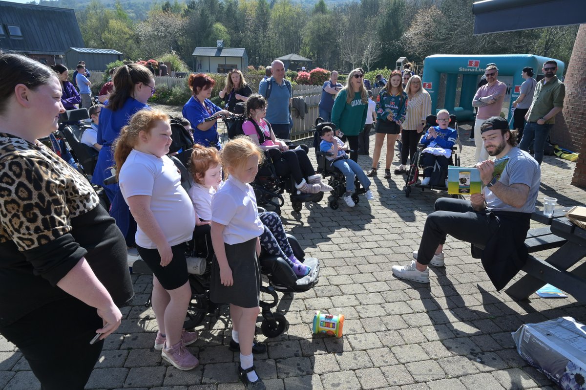Northern Ireland Children’s Hospice (@nichildrenshosp) on Twitter photo 🏒 Big thanks to the <a href="/BelfastGiants/">Belfast Giants</a> for a brilliant visit to our Children’s Hospice this week! 🌞
Fresh off their Elite League win, they brought sunshine, smiles & fun to our children, families & staff 💜
🎟️ Don’t miss Hospice Hockey this June:
👉 ssearenabelfast.com/whats-on/hospi… 🏒 Big thanks to the <a href="/BelfastGiants/">Belfast Giants</a> for a brilliant visit to our Children’s Hospice this week! 🌞
Fresh off their Elite League win, they brought sunshine, smiles & fun to our children, families & staff 💜
🎟️ Don’t miss Hospice Hockey this June:
👉 ssearenabelfast.com/whats-on/hospi…