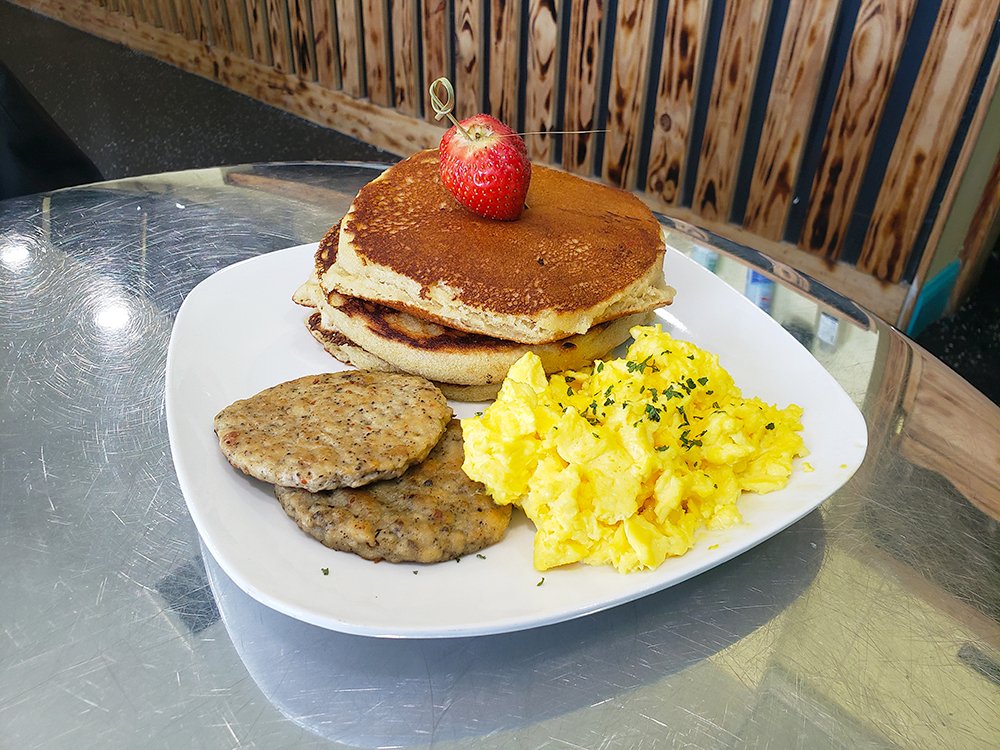 "Smokey City" has a new #breakfast bistro that's making a name for itself. It might be the "Memphis Toast" of the city. #901eats #Memphis #901foodie kensfoodfind.com/2025/04/memphi…