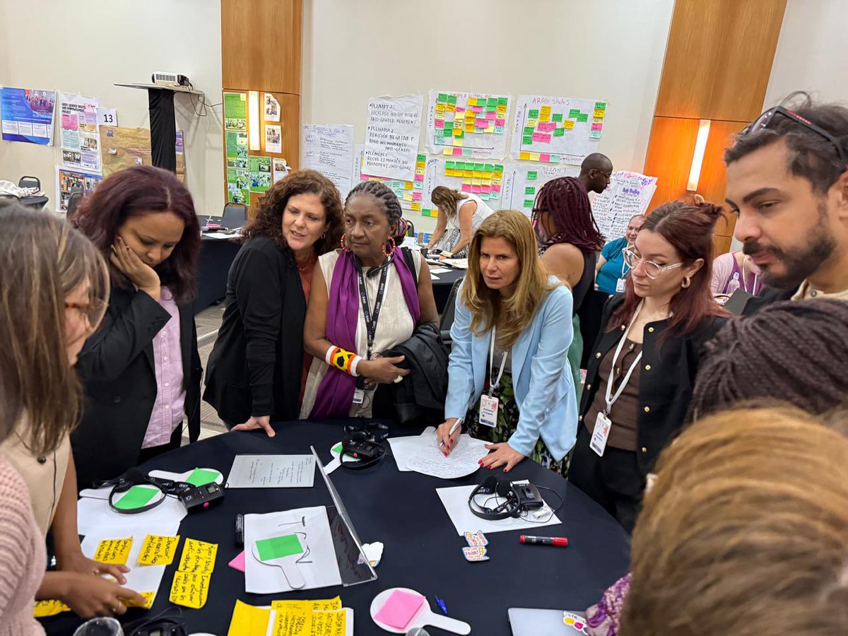 UNTrustFundEVAW's tweet photo. Our final session was an Open Space, led entirely by grantee partners. They tackled a crucial question: How do we strengthen CSOs, WROs, and women’s movements amid crisis, backlash, and shrinking funds?
#UNTFLearning #CapacityDevt https://t.co/lPEcMvRbIQ