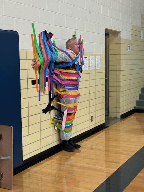 LCCMiddleSchool's tweet photo. Congratulations to our middle school who raised over $500 during our recent Middle School Coin War for our LCC PTO! The school goal was $250, and our students well exceeded expectations! For reaching their goal, students and staff had the fun of taping Mr. Leonard to the Wall! https://t.co/EpxGbC3fbk