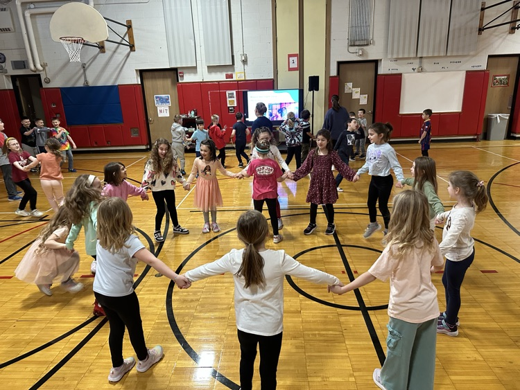 FricanoPrimary's tweet photo. A huge thank you to everyone who donated to our Booster Fundraiser! We surpassed our goal and had an amazing Dance-a-thon today! https://t.co/Rj0Or2gTla