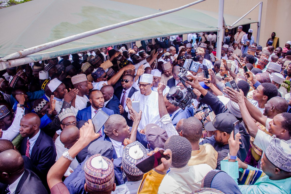 Buharisallau1's tweet photo. His Excellency Muhammadu Buhari joined  hundreds of worshippers for two Raka'at Jumaat congregational prayer, in Kaduna on 11th April 2025. https://t.co/Qn60jhzQY8