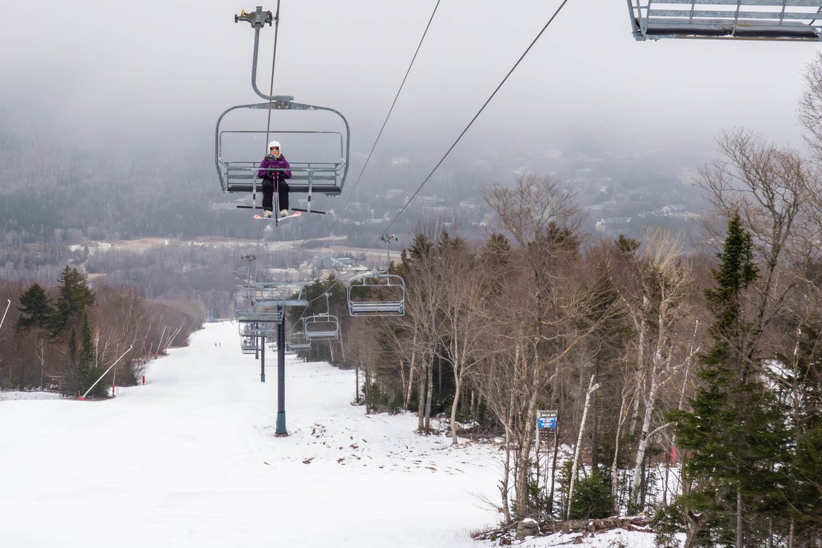 bretton_woods's tweet photo. Prediction for Saturday, April 12th:
Lift Hours: 9:00am-4:00pm
24/48/72hr: 0”/0”/2”
Base Depth: 8-18”
Snow Conditions: Spring Conditions
Trails Open: 9
Glades Open: 0
Lifts Open: 1 (Zephyr High Speed Quad)
#ski93
#dayatthewoods
#skinewhampshire https://t.co/NVzTTMo8K5