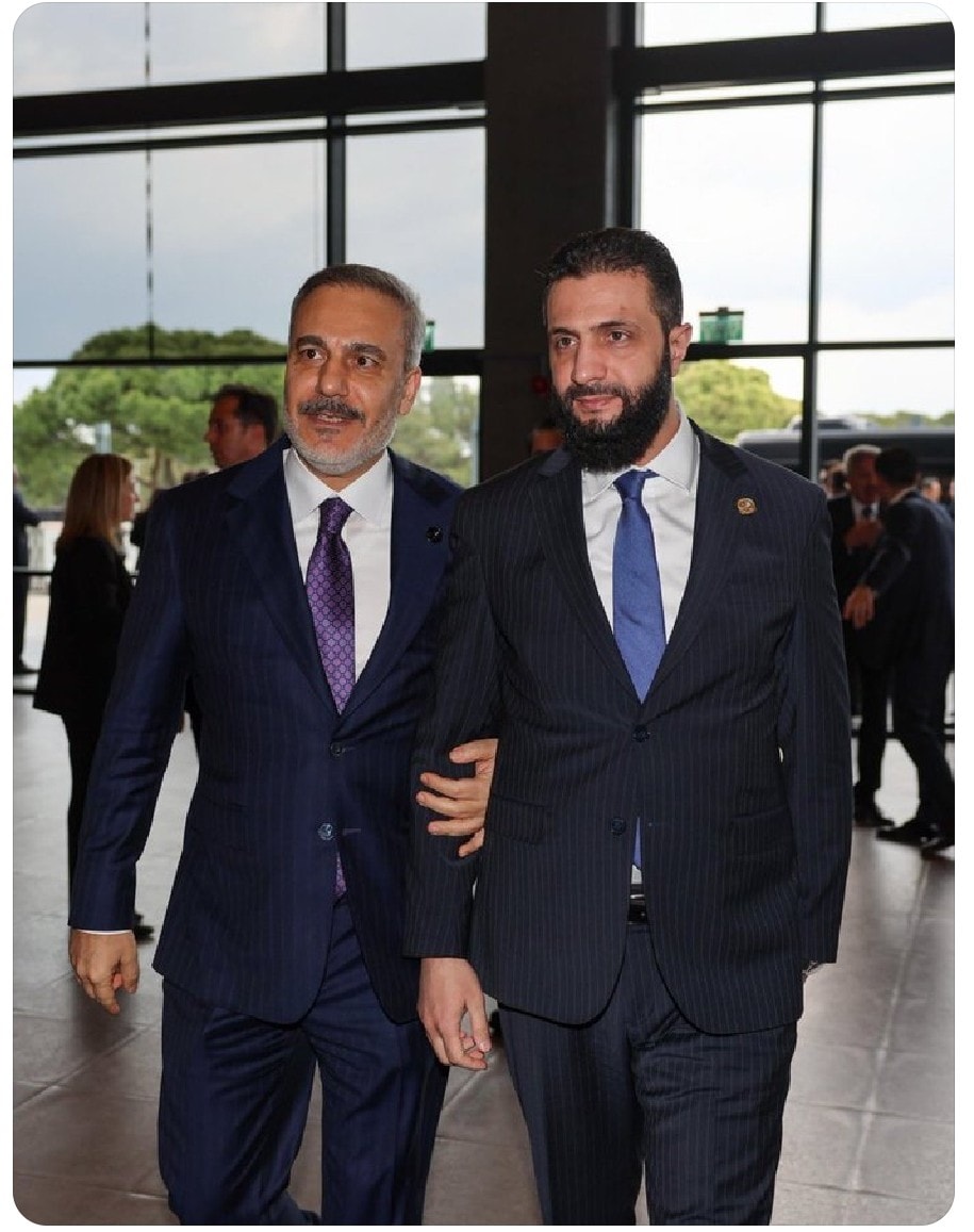 odemis06's tweet photo. Bu resmi asla unutmayın...Unutturmayın...
Binlerce kişinin katilini ve katil sevicileri bir yere yazın... https://t.co/QsVd0vgeY2