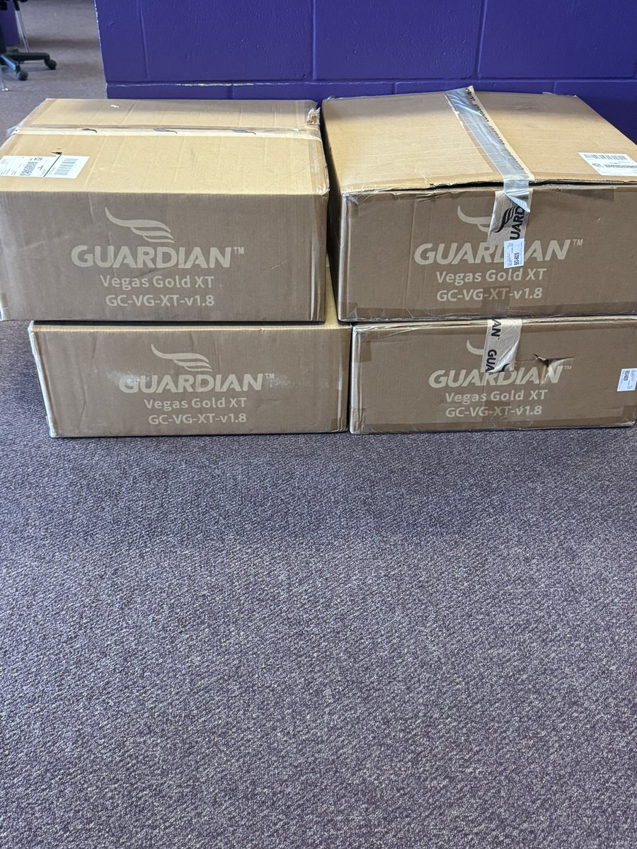 CantonActivity's tweet image. More exciting news! Our IMS football program will be utilizing 2025 SpeedFlex2 helmets (same as CHS). Each player will also be fitted with a Guardian cap and in the same shoulder pads that our @LittleGiantsFB team uses. We are excited to keep things rollin’ #LittleGiants